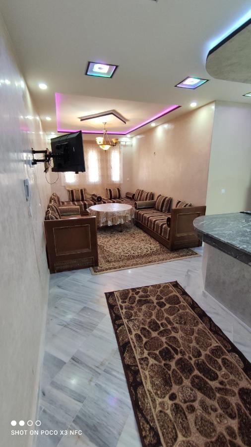 Lovely Two Bedrooms Apartment Tangier Exterior photo